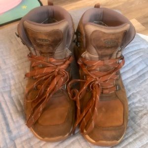 Keen Innate waterproof leather brown outdoor hiking boots